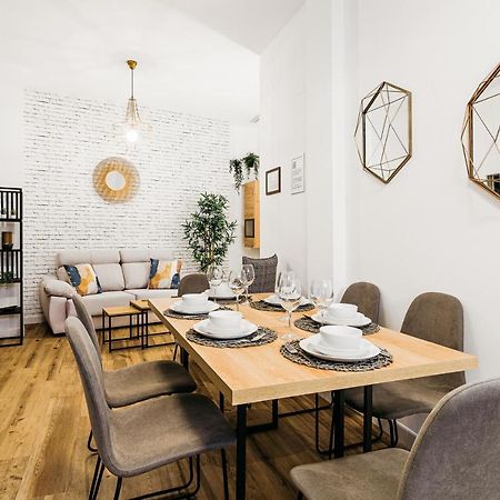 Apartamento Macarena Junto A La Basilica De La Macarena セビリア エクステリア 写真