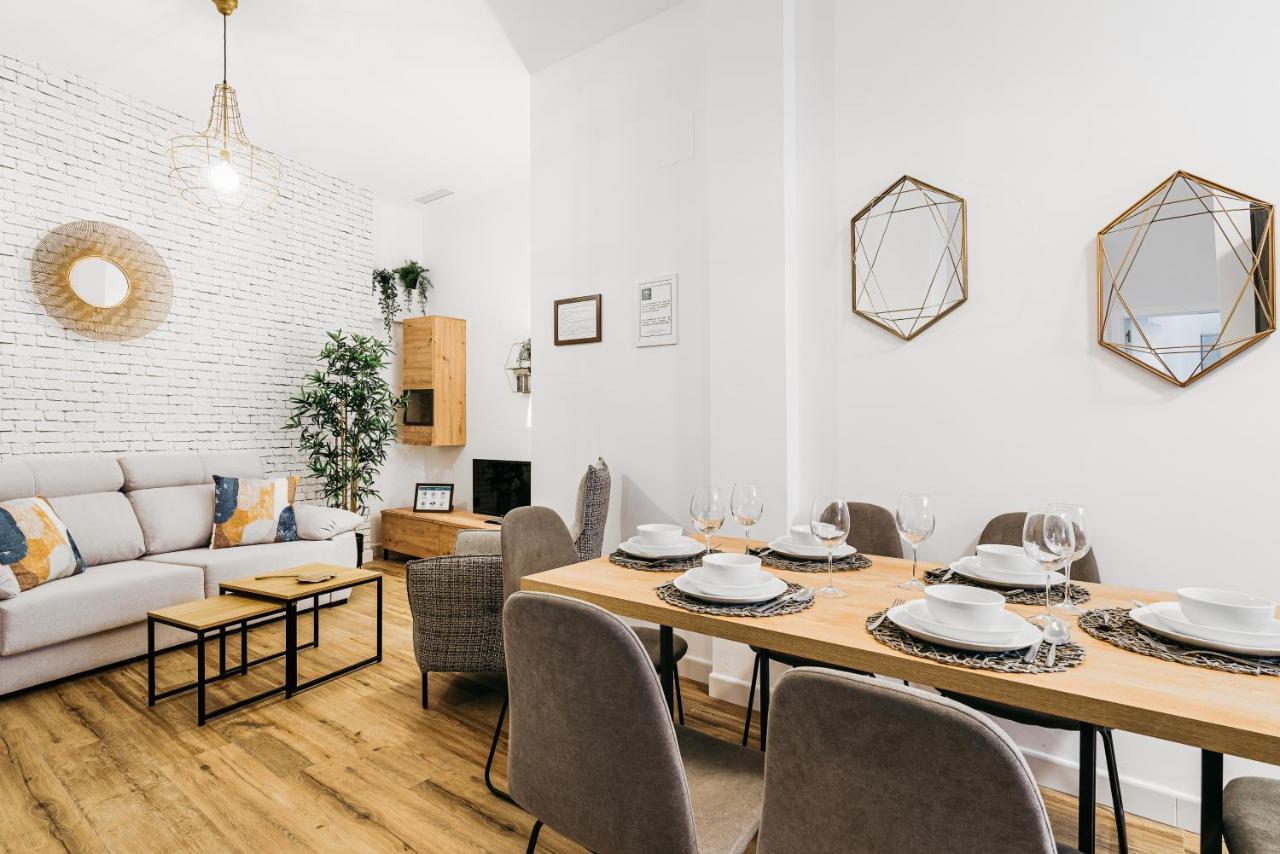 Apartamento Macarena Junto A La Basilica De La Macarena セビリア エクステリア 写真
